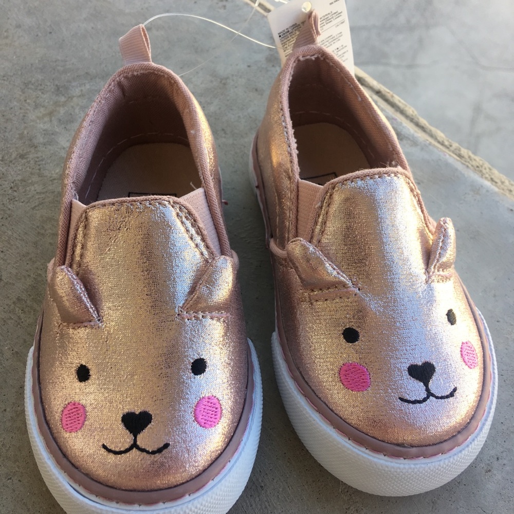Gap adorable slip ons